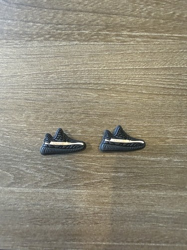 Charm yeezy croc - charm,